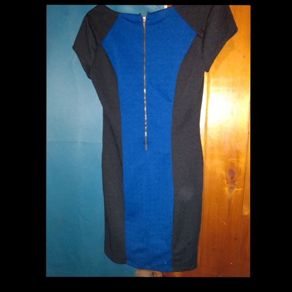 Dress - Picture 2 of 2